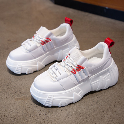 Női alkalmi sportcipő színes fűzővel, fehér és fekete színben