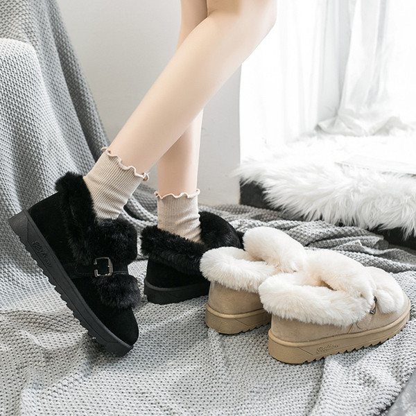 Χειμερινά γυναικεία παπούτσια με μαλακή επένδυση σε άσπρο και μαύρο χρώμα