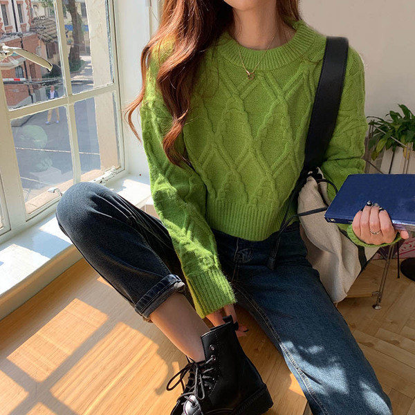 Pulover scurt si lat in mai multe culori