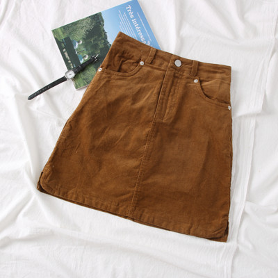 Fusta de dama moderna cu buzunare in maro, negru, verde si bej