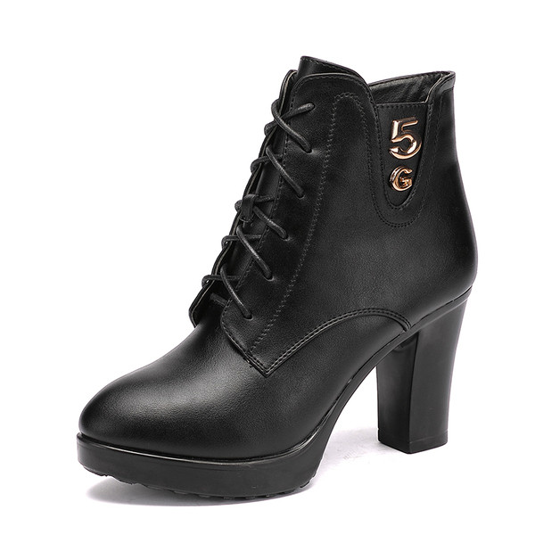 Ghete de dama moderne cu sireturi si toc gros in rosu si negru