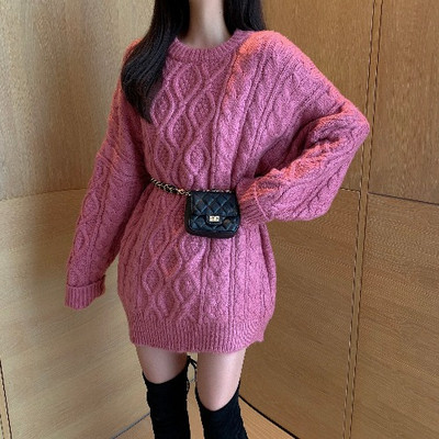 Μακρύ και φαρδύ πουλόβερ σε μπεζ, καφέ και ροζ χρώμα