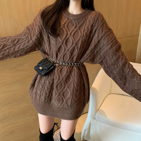 Μακρύ και φαρδύ πουλόβερ σε μπεζ, καφέ και ροζ χρώμα