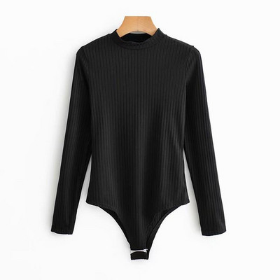 Hétköznapi női test új modellje pólógallérral, fehér, fekete, zöld, piros és sárga színekben