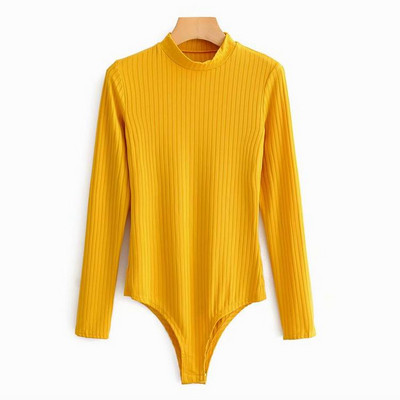 Hétköznapi női test új modellje pólógallérral, fehér, fekete, zöld, piros és sárga színekben