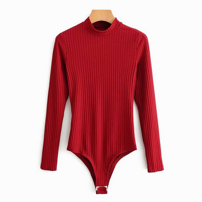 Hétköznapi női test új modellje pólógallérral, fehér, fekete, zöld, piros és sárga színekben