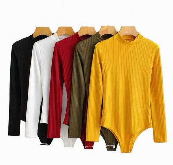 Hétköznapi női test új modellje pólógallérral, fehér, fekete, zöld, piros és sárga színekben