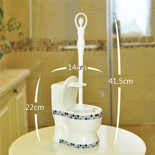 Perie nestandard pentru vasul de toaletă în alb, roz și albastru