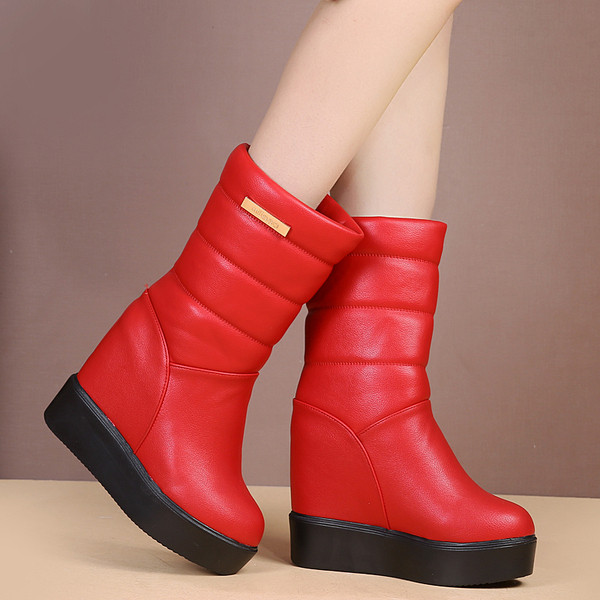 Cizme de dama moderne model uni cu captuseala moale in rosu, negru si maro