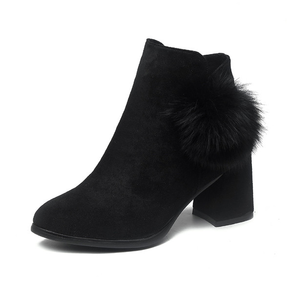 Ghete de dama moderne din piele intoarsa ecologica cu puf de culoare neagra