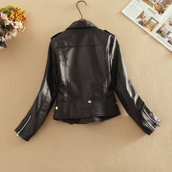 Geaca casual dama din piele ecologica cu fermoar de culoare neagra