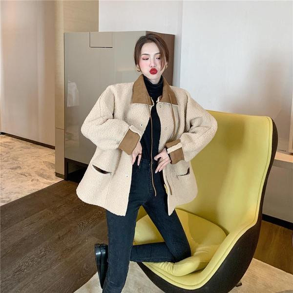 Geaca de dama primavara-toamna in bej si maro cu nasturi