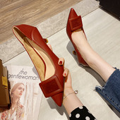 Κομψά γυναικεία παπόυτσια μυτερό μοντέλο με πόρπη