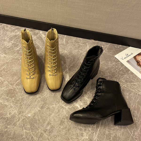 Cizme de dama din piele cu toc gros si sireturi in galben si negru