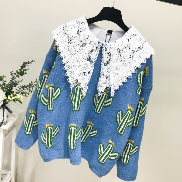 Pulover de dama model nou cu dantela si decolteu O in albastru