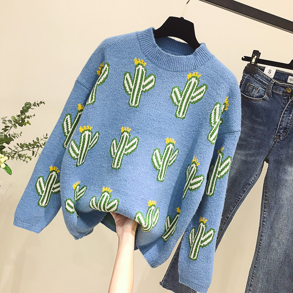 Pulover de dama model nou cu dantela si decolteu O in albastru