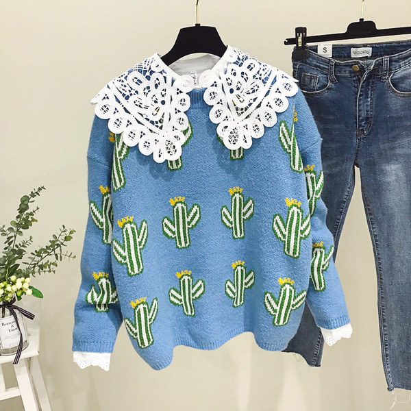 Pulover de dama model nou cu dantela si decolteu O in albastru