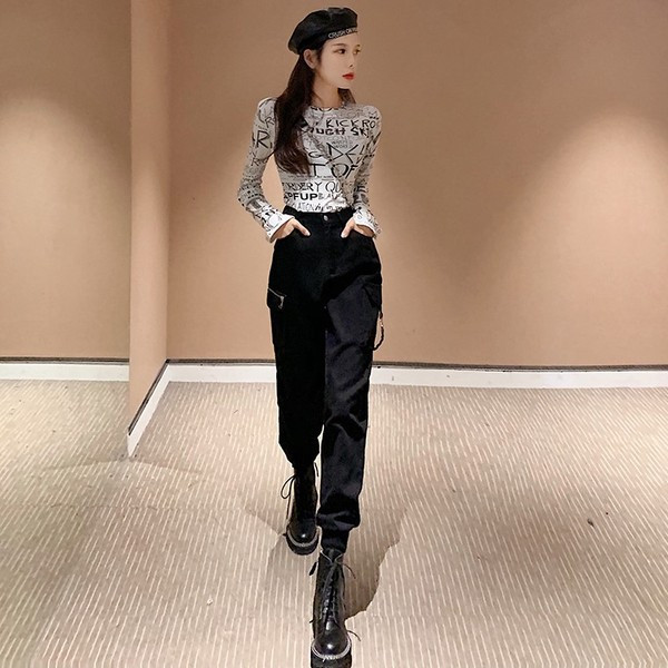 Pantaloni lungi sport-casual în negru cu buzunare