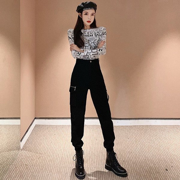 Pantaloni lungi sport-casual în negru cu buzunare