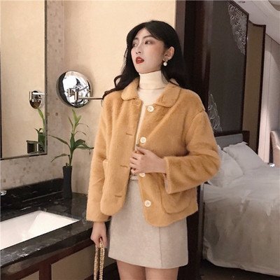 Модерно дамско късо палто с копчета в бежов и кафяв цвят