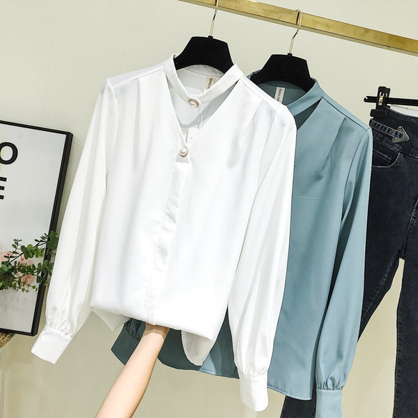 Camasa de dama model nou cu decolteu spitz - model lat in alb si albastru