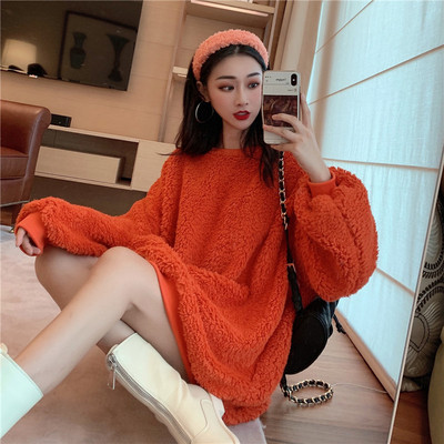 Μοντέρνο φαρδύ γυναικείο πουλόβερ  με ωοειδές λαιμόκοψη σε ροζ και κόκκινο χρώμα