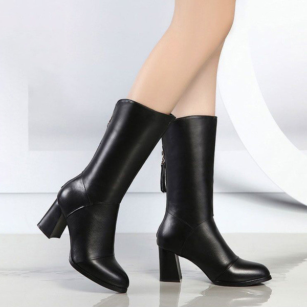 Ghete de dama moderne cu toc gros si fermoar de culoare neagra