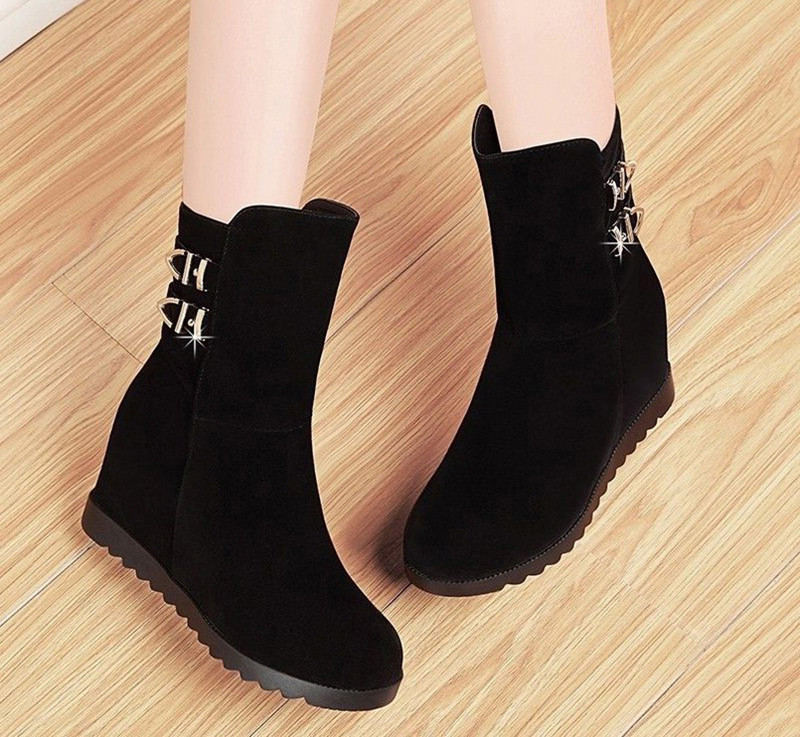 Cizme casual dama cu platforma si element metalic de culoare neagra