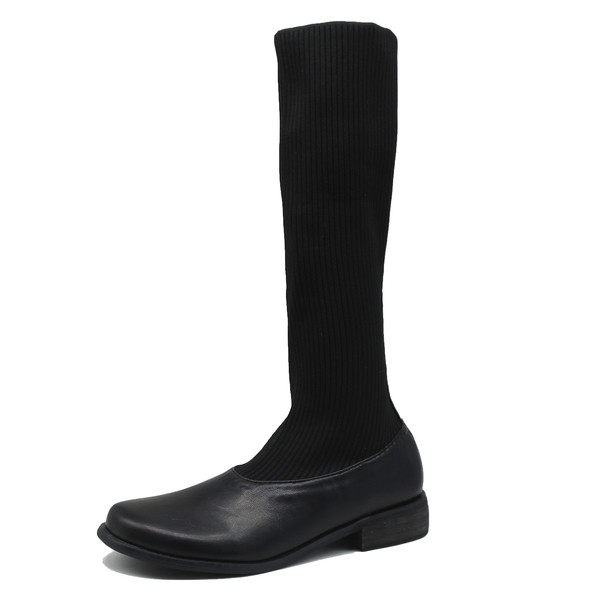 Cizme de dama de culoare neagra potrivite pentru iarna