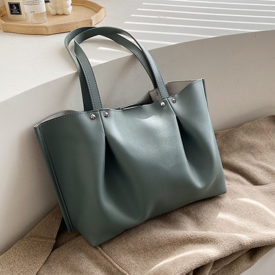 Καθημερινή γυναικεία τσάντα με κοντή λαβή