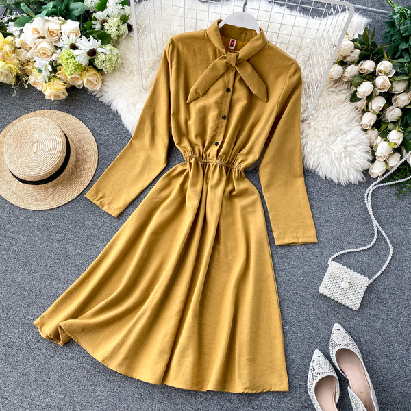 Rochie de dama cu panglica la guler si nasturi in mai multe culori