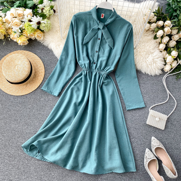 Rochie de dama cu panglica la guler si nasturi in mai multe culori