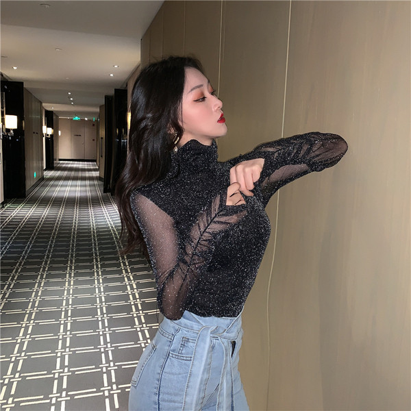 Női alkalmi blúz pólógallérral, ezüst és fekete színben