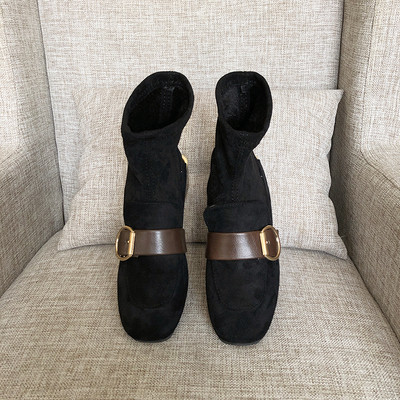 Γυναικέιες μπότες σουέτ με μεταλλικό στοιχείο