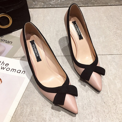 Κομψά γυναικεία παπούτσια με λεπτό τακούνι και κορδέλα σε δύο χρώματα