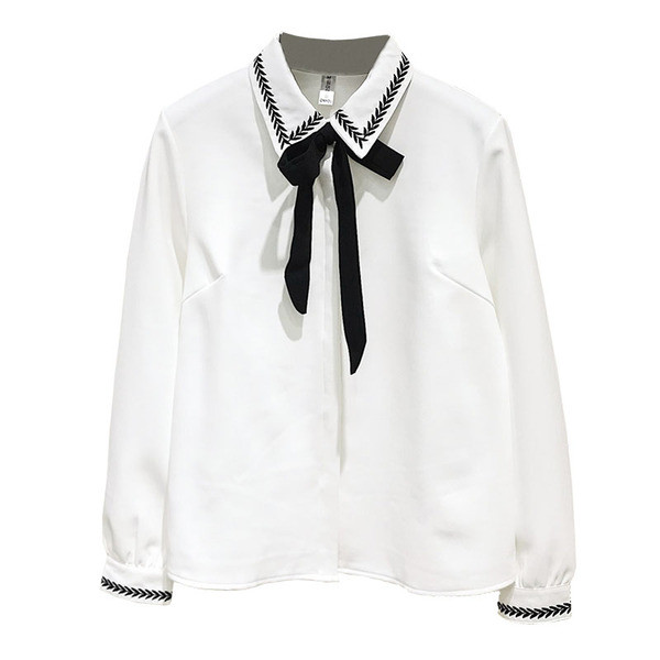 Stílusos női ing klasszikus gallérral, fehér színben