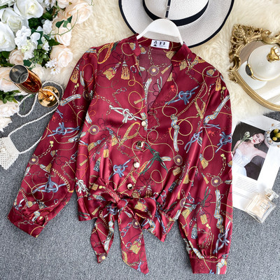 Cămașă modernă de damă colorată cu decolteu spitz în patru culori