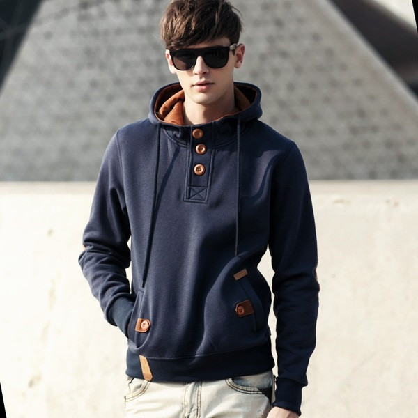 Napi férfi pulóver kapucnival és gombokkal, öt színben