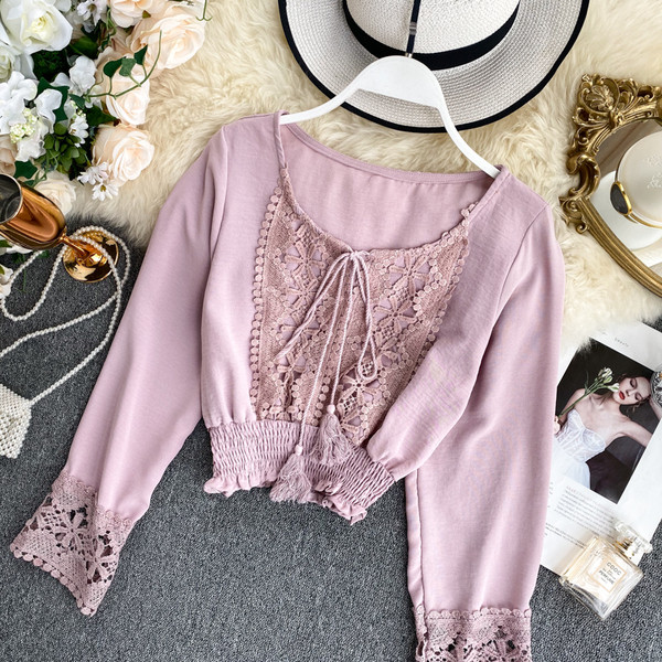 Női ing kerek nyakkivágással és csipkével több színben
