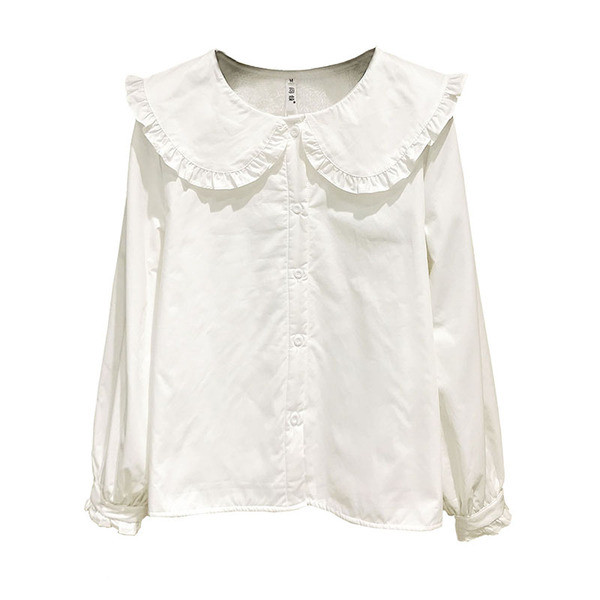 Cămașă de damă cu decolteu O și nasturi în alb