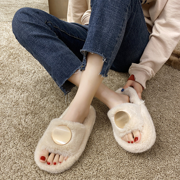 Χειμερινές γυναικείες παντόφλες σε διάφορα χρώματα