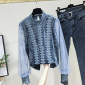 Bluza de dama model nou cu maneci din tul in albastru si alb