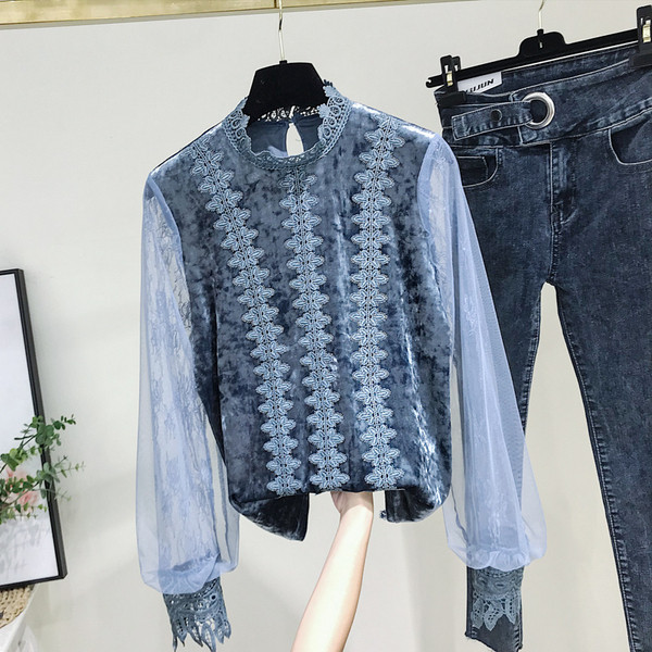 Bluza de dama model nou cu maneci din tul in albastru si alb