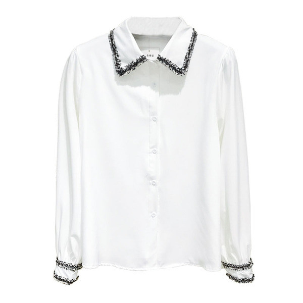 Cămașă modernă de damă cu guler și nasturi clasici în alb