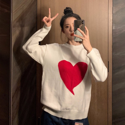 Γυναικείο casual πουλόβερ με οβάλ ντεκολτέ και εφαρμογή σε λευκό χρώμα