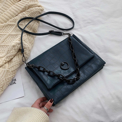 Geanta de dama cu maner lung si lant