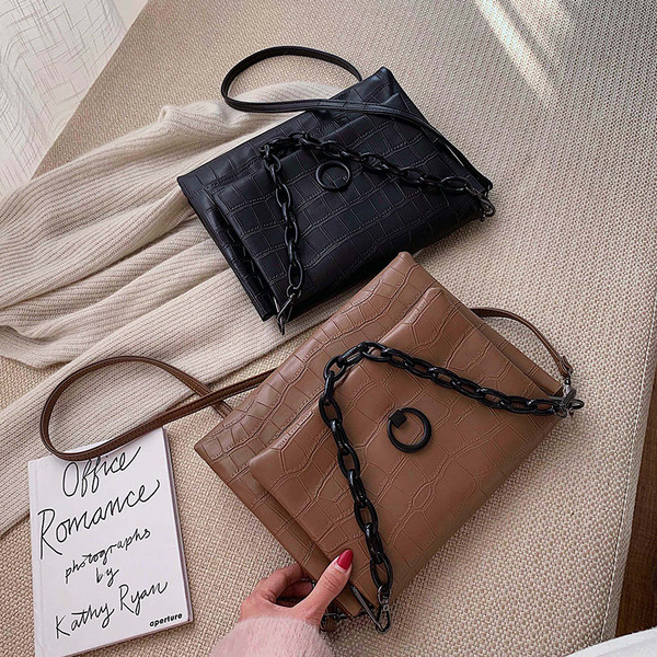 Geanta de dama cu maner lung si lant