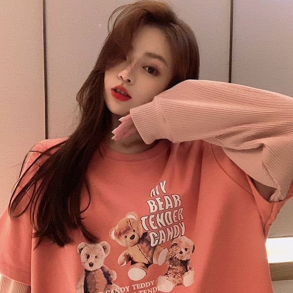 Γυναικεία φαρδιά μπλούζα με ροζ χρώμα με εφαρμογές