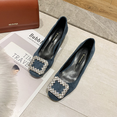 Pantofi moderni de dama cu element metalic