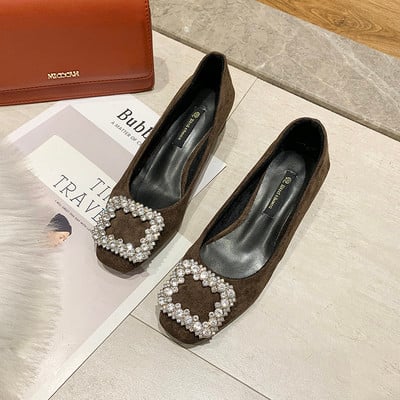 Pantofi moderni de dama cu element metalic